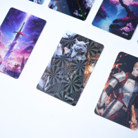 Cartes Haut de Gamme d'Impression Papier Sublimation Personnalisée Anime Coloré Holographique Genshin Impact Cartes de Jeu à Collectionner