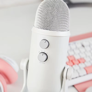 Logitech Blue Yeti USB Condenser Microphone 4 Polar Patterns Blue VO!CE Studio Recording Streaming Mic - Product Image 2