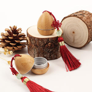 Портативные алюминиевые баночки для бальзама для губ в форме капли с бамбуковой крышкой и китайским узлом-кисточкой, 5 мл/5 г - Product Image 1