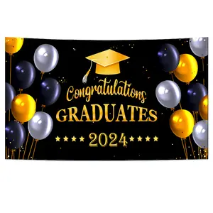 Tessuto fai da te grandi Congrats banner di laurea di scuola superiore con occhielli e corda per la laurea di fine anno foto