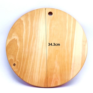 <span class=keywords><strong>Planche</strong></span> à découper et à servir en <span class=keywords><strong>bois</strong></span> de pin rond de 13,5 pouces, multi-usages, Yangjiang - Product Image 3