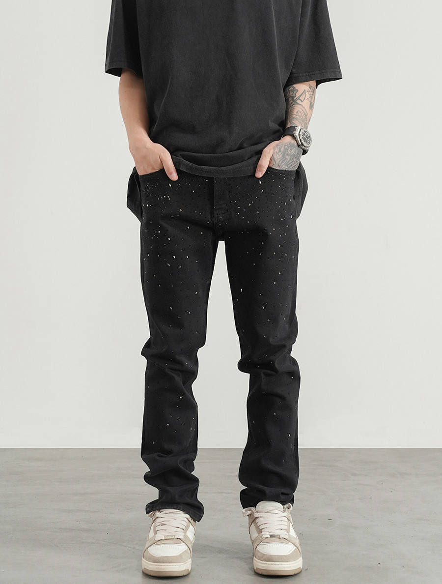 สีเทาเข้ม