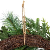 Guirlande de Noël artificielle en PVC+PE de 28 pouces avec pommes de pin enneigées, décoration de porte de Noël pour la maison/l'hôtel