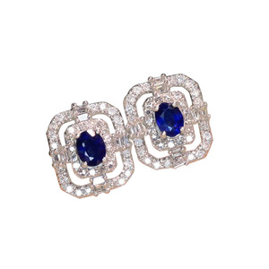 Orecchini a Perno Rettangolari Eleganti e Leggeri, Gioielli Chic di Lusso per Donna, Ideali per Uso Quotidiano e Regalo per Feste - Product Image 5