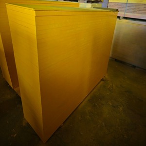 Paneles de madera contrachapada de 3 capas amarillos Premium para construcción de encofrado de hormigón - Product Image 6