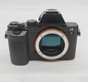 กล้อง A7 สภาพ 95% ใหม่ ความละเอียด 24.3MP เซ็นเซอร์ Exmor CMOS โปรเซสเซอร์ BIONZ X คุณภาพภาพความละเอียดสูง - Product Image 4