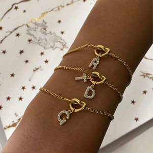 Collar y Pulseras de Cadena Cubana con Letras de la A a la Z, Estilo DIY, de Acero Inoxidable, de Lateefah Fashion Charm - Product Image 1