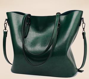 Fabricant de sacs à main vintage de mode pour dames personnalisés gros sacs fourre-tout à bandoulière en cuir véritable ciré à l'huile pour femmes - Product Image 2