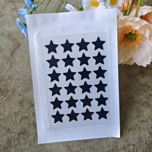 Cerotti per Brufoli Hysent, 24 <span class=keywords><strong>Punti</strong></span>, Cerotti Idrocolloidali Impermeabili a Forma di Stella Nera per la Cura del Viso e l'Eliminazione dell'Acne - Product Image 2