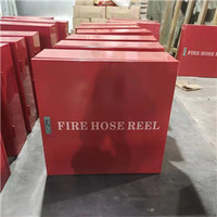 Boîte de bobine de tuyau d'incendie en acier inoxydable rouge boîte de bouche d'incendie d'auto-sauvetage pour l'exportation d'équipements et d'accessoires de lutte contre l'incendie