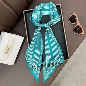 Sciarpa Lunga in Seta con Stampa Leopardata, Versatile e alla Moda per Donna, Primavera-Estate, Produzione Personalizzata di Alta Qualità - Product Image 6
