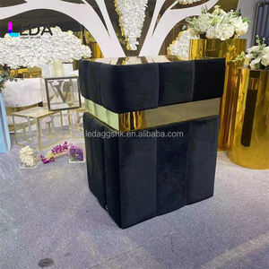 LEDA Nouveau Design Colonnes en Velours Dorées Décoratives pour Mariage, Présentoirs Cylindriques et Socles pour Événements - Product Image 3