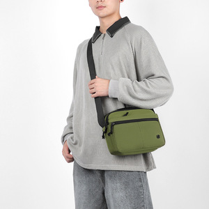 Sac messager en nylon 4 couleurs, petit sac à bandoulière étanche avec fermeture éclair, pour usage quotidien toutes saisons - Product Image 6