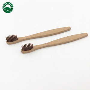 Brosse à dents biodégradable en <span class=keywords><strong>charbon</strong></span> de bois, organique, imperméable, à poils doux en nylon, pour usage hôtelier, réutilisable, avec logo laser, écologique - Product Image 1