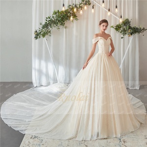 Ruolai, vestido de novia con lentejuelas y manga de casquillo de tren de catedral con hombros descubiertos y hombros descubiertos de Ruolai, vestido de novia - Product Image 2