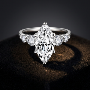 Bague irrégulière en argent sterling 925 avec moissanite œil de cheval 3 carats, élégante et tendance, pour femme, idéale pour mariage ou fiançailles, cadeau - Product Image 3