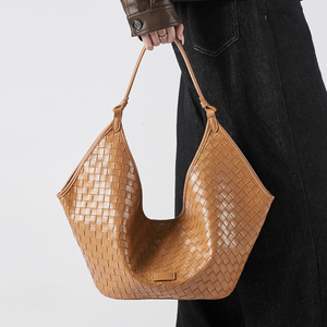 Guangzhou OEM Sacs à main <span class=keywords><strong>femme</strong></span> Usine Gros Élégant Grand Tissé Cuir Véritable <span class=keywords><strong>Sac</strong></span> à Main Tote Épaule Messenger pour <span class=keywords><strong>Femme</strong></span> - Product Image 2