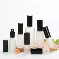 Flacons pulvérisateurs en verre pour la maison, flacons à brume fine, emballage cosmétique, 30 ml, 50 ml, 100 ml, flacon pulvérisateur noir givré avec bouchon à brume fine doré
