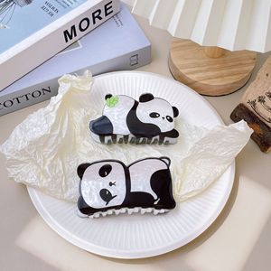 กิ๊บติ<span class=keywords><strong>ด</strong></span>ผมรูปฉลามน่ารักสไตล์เกาหลีสำหรับเด็กผู้หญิง ยี่ห้อ Ping Fei  แบ<span class=keywords><strong>บ</strong></span>ครึ่งหัว  วัสดุพลาสติก  พร้อมดีไซน์การ์ตูน<span class=keywords><strong>แพนด้า</strong></span> - Product Image 3