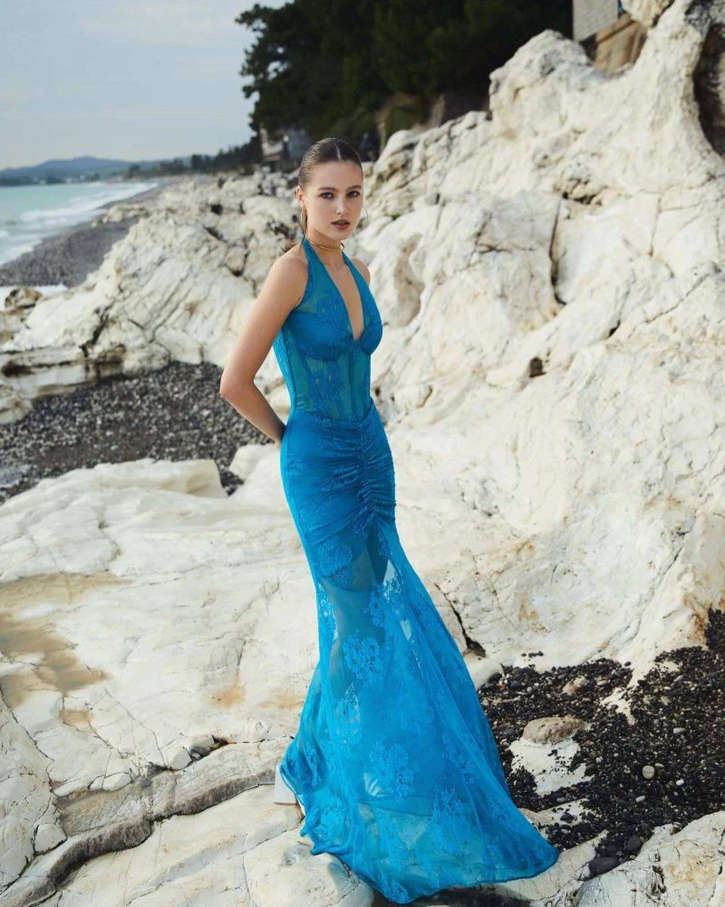 New Ready to Ship Sexy Transparent Lace Halter Gown Dress with