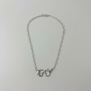 Trending moda fatto a mano collana di perle in lega d'oro a catena con fiore a farfalla Design vendita calda all'ingrosso - Product Image 2