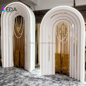 LEDA Toile de fond de mariage moderne en acrylique Panneau de fond blanc 3D multicouche à LED pour la décoration d'événement de mariage - Product Image 1