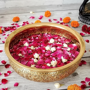 Belle pièce maîtresse de bol en métal Urli pour décoration de table donnant une touche ethnique élégante au salon - Product Image 1