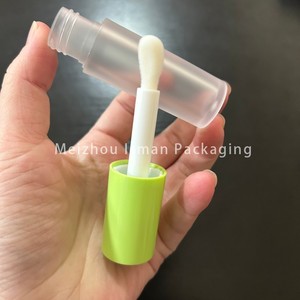 ISMAN ขายส่งหลอดลิปกลอสขนาด 6 มล. แบบแท่งใหญ่ สีโรสโกลด์ เงิน ชมพู ขาว หลายสี รับผลิตแบรนด์ส่วนตัว ขวดลิปกลอสแบบฝ้า - Product Image 6