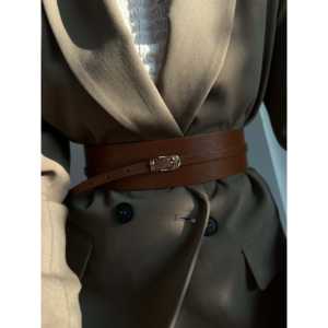 Ceinture longue en cuir avec boucle à ardillon en cuivre, style formel pour femmes et hommes - Product Image 1