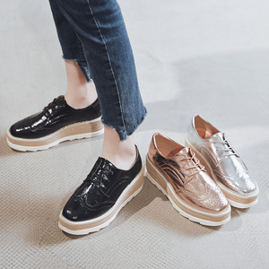 Zapatos de Plataforma Estilo Brogue Británico Coreano |   Zapatos Creepers de Piel Sintética con Cordones y Suela Gruesa |   Zapatos Planos Casuales y Cómodos para Mujer - Product Image 3