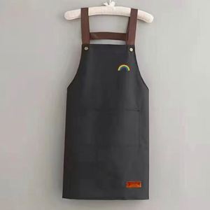 Tablier de cuisine unisexe imperméable et confortable à bretelles croisées, en PVC imprimé, avec logo personnalisé – Offre Spéciale - Product Image 5