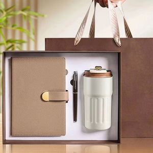Ensemble cadeau d'entreprise professionnel, carnet de notes de luxe à couverture rigide avec stylo et tasse à café pour la promotion des clients VIP, cadeaux d'affaires - Product Image 1