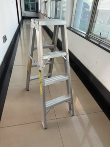 Design moderne Échelle pliable de qualité industrielle 150kg <span class=keywords><strong>Escabeau</strong></span> pliant antidérapant de haute qualité <span class=keywords><strong>Prix</strong></span> de gros direct d'usine - Product Image 2