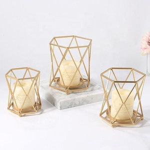 Candelero de Metal cóncavo de alta calidad, superventas, mejor diseño, candelabro decorativo de lujo a la moda para el hogar - Product Image 1