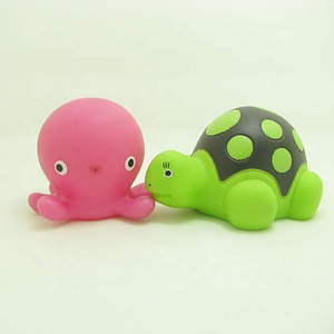 Vente en gros de jouets de <span class=keywords><strong>bain</strong></span> <span class=keywords><strong>pour</strong></span> enfants animaux de la mer requin d'un an gicler figurine cadeau <span class=keywords><strong>pour</strong></span> bébés - Product Image 5