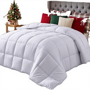 <span class=keywords><strong>Couette</strong></span> de lit <span class=keywords><strong>220x240</strong></span> cm, <span class=keywords><strong>couette</strong></span> <span class=keywords><strong>double</strong></span> 100% microfibre, matelassée, douce pour la peau, <span class=keywords><strong>couette</strong></span> chaude (blanche) - Product Image 3