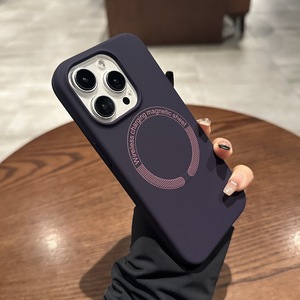 เคสโทรศัพท์แม่เหล็กซิลิโคนเหลวแท้สำหรับ iPhone 17 รุ่นมาการอง พรีเมียม สำหรับ Apple 16 ป้องกันการกระแทก - Product Image 2