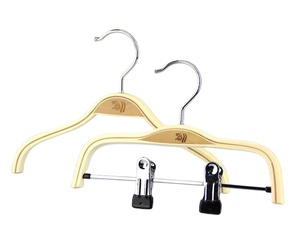 Vente chaude <span class=keywords><strong>Cintre</strong></span> pour bébé en bois naturel <span class=keywords><strong>Cintre</strong></span> pour <span class=keywords><strong>costume</strong></span> et manteau avec pinces métalliques - Product Image 5