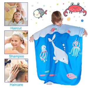 Cape de barbier professionnelle réglable et confortable en polyester antistatique pour enfants, fermeture à pression, imperméable, pour la coupe de cheveux et le shampoing à domicile - Product Image 2
