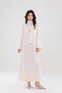 Ensemble 2 pièces personnalisable pour femme musulmane avec <span class=keywords><strong>tunique</strong></span> à col roulé et robe longue modeste - Product Image 3