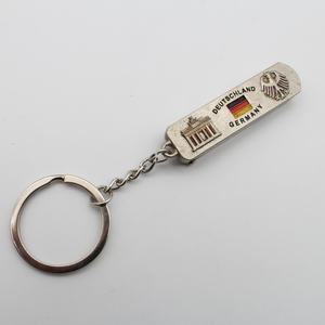 Vente en gros de porte-clés souvenirs touristiques allemands porte-clés 3D en métal gaufré et aluminium porte-clés coupe-ongles promotionnel - Product Image 2