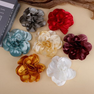 Flor de camelia de satén hecha a mano de 14 cm con acabado brillante para accesorios de ropa, tocados y corsages DIY. - Product Image 1
