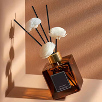 Diffuseur de roseau de fleur de parfum de maison d'hôtel de la bouteille en verre carrée Offre Spéciale 200ml avec le bâton