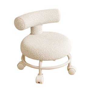 Petit tabouret moderne en tissu avec roulettes, idéal pour l'apprentissage, la couture, le salon, avec fonction de rangement - Product Image 6