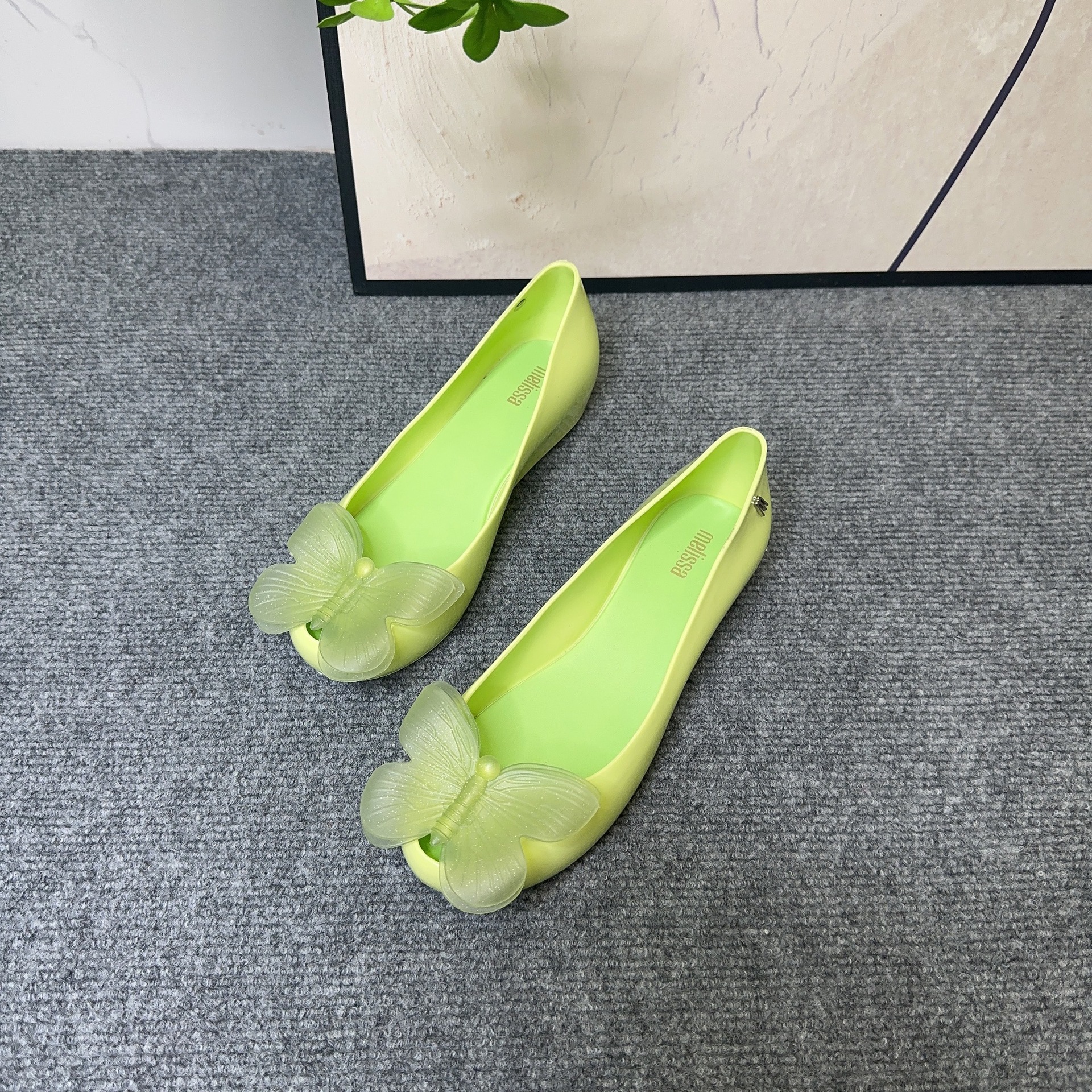 สีเขียว