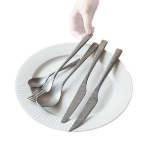 Juego de cubiertos de acero inoxidable con acabado dorado tipo copo de nieve, juego de cuchillo, tenedor y cuchara de lujo retro para uso en el hogar, hoteles y restaurantes. - Product Image 5