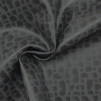 Usines chinoises Tissu de vêtement de style 60 PU 40 Polyester Tissu en cuir PU à vendre