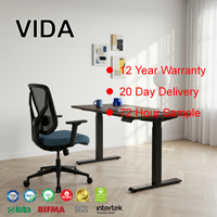 Chaise de bureau ergonomique confortable en maille avec accoudoirs 3D, dossier haut, siège en mousse moulée pivotant et réglage lombaire pour projets de bureau