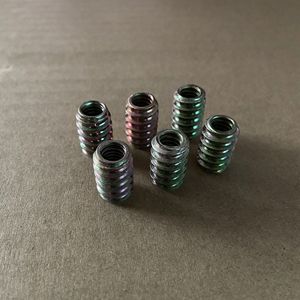 Inserts filetés en fer métriques à pas fin, entièrement filetés, cinq couleurs, pour machines industrielles - Product Image 3
