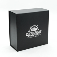Caja Plegable de Lujo para Camisetas, Negra, Acabado Mate, Cartón con Impresión en Dorado, Empaque Artístico de Lujo para Ropa, Logotipo Personalizado